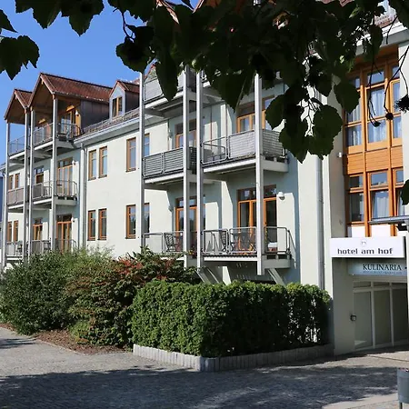 Am Hof 3*