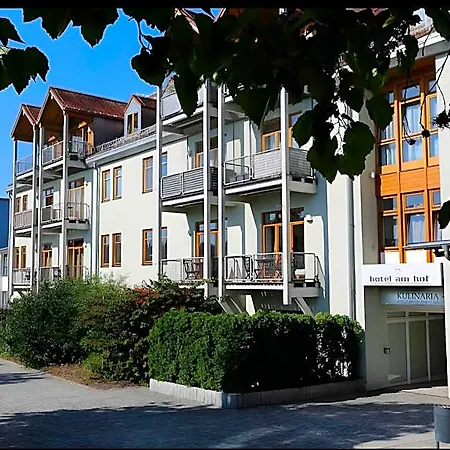 Am Hof 3*